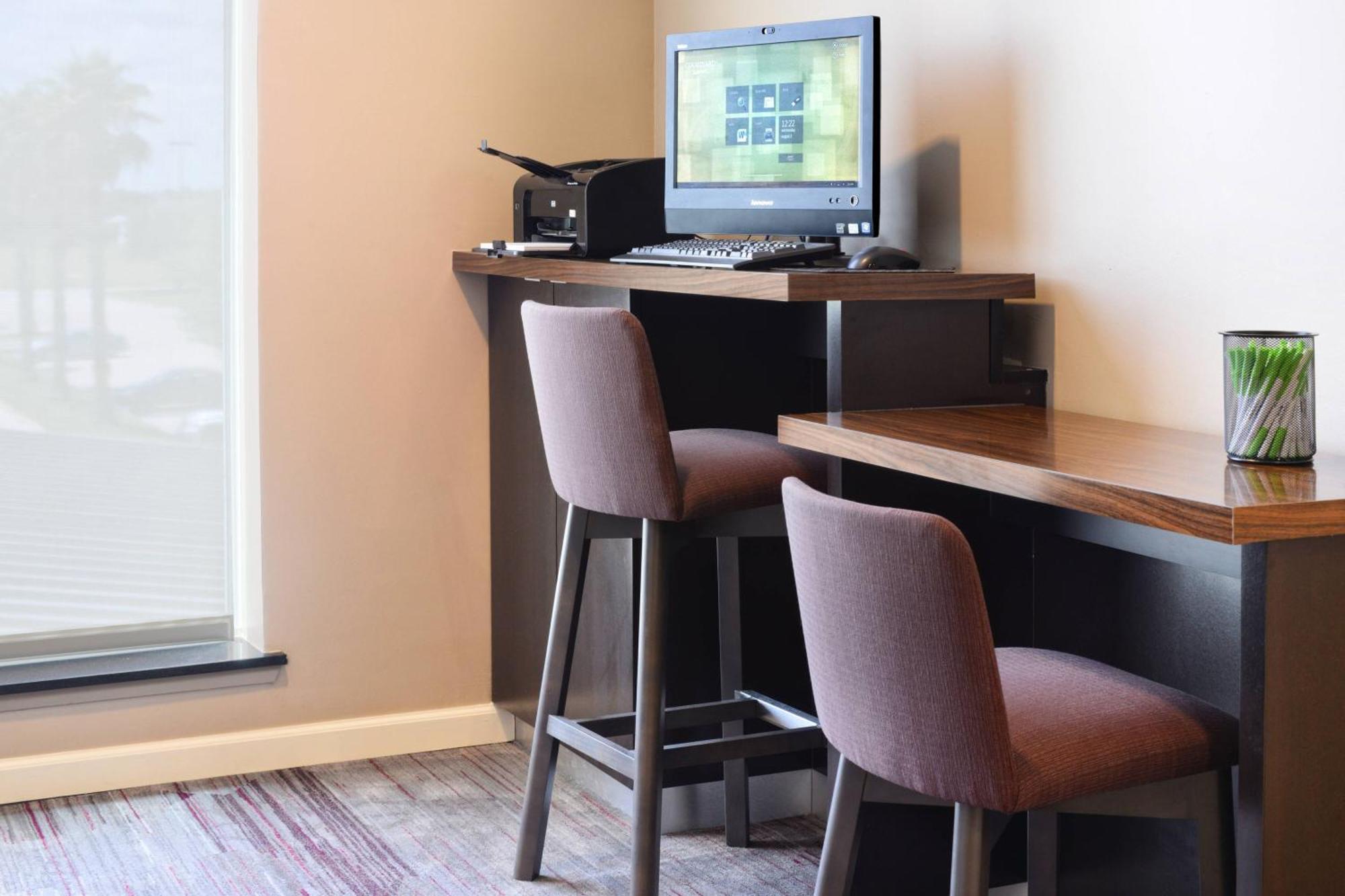 Courtyard Marriott Houston Pearland
