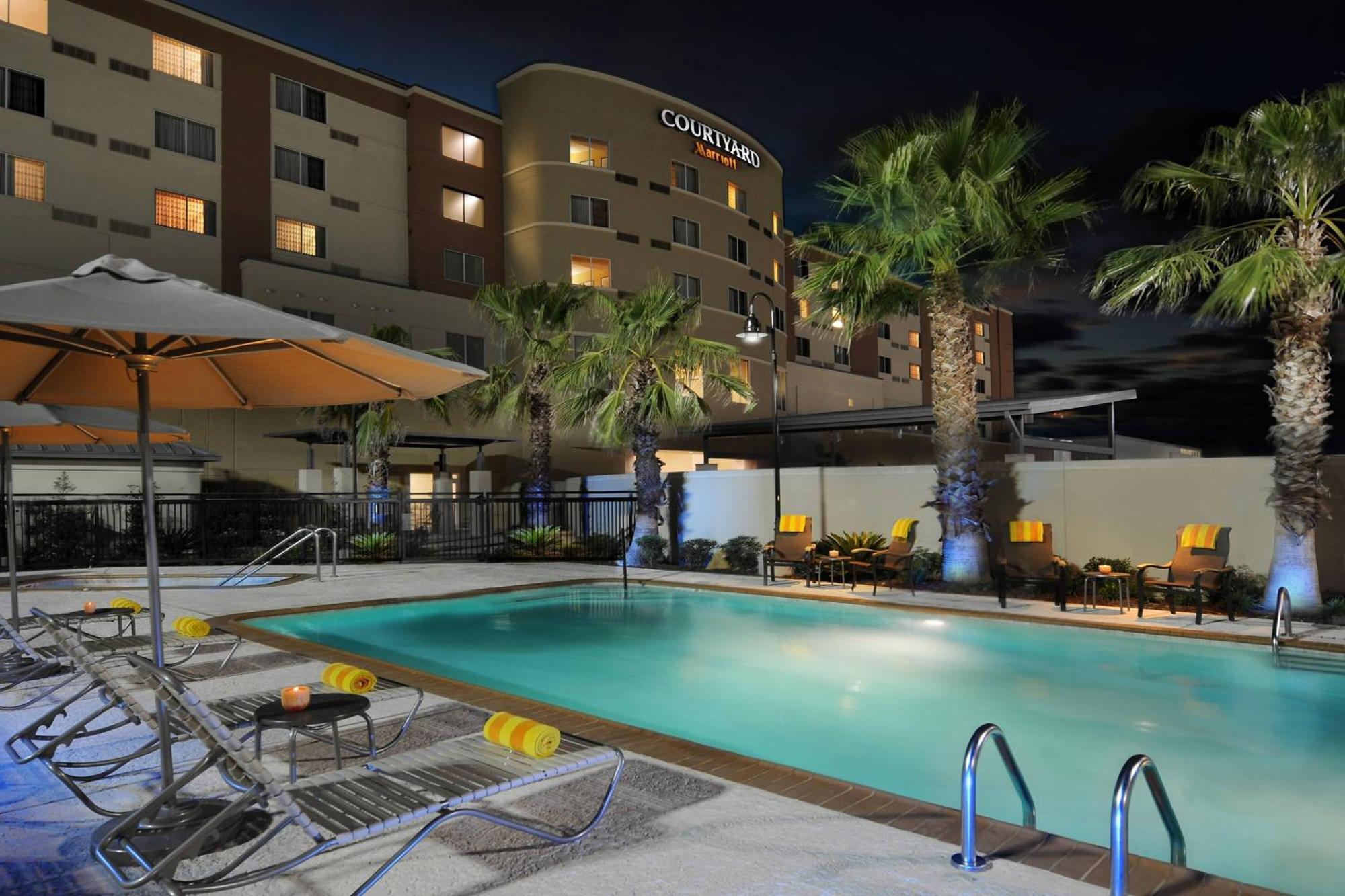 Courtyard Marriott Houston 3*