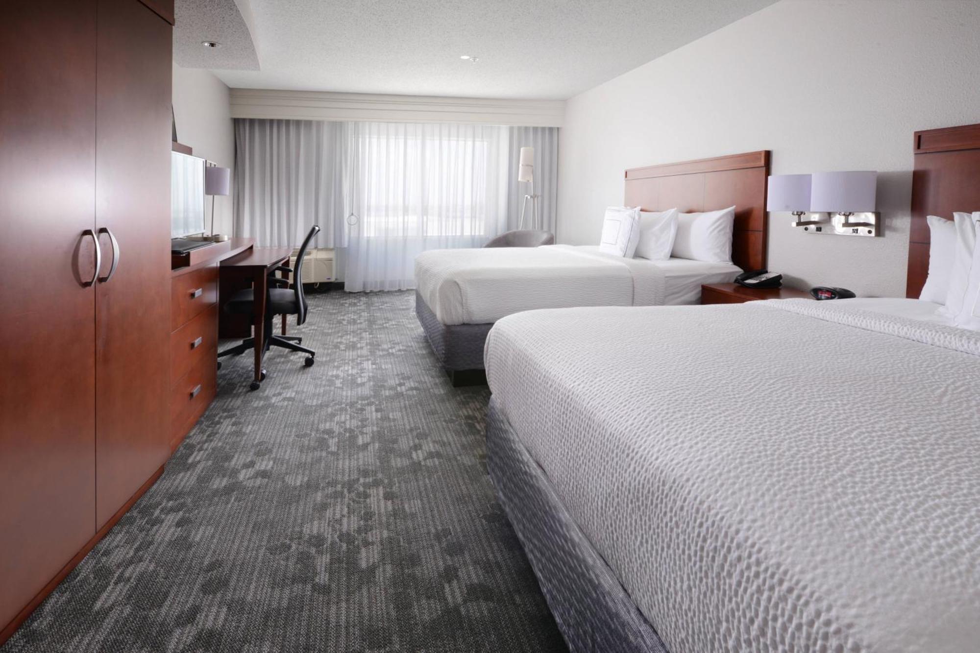 Courtyard Marriott Houston Hotel